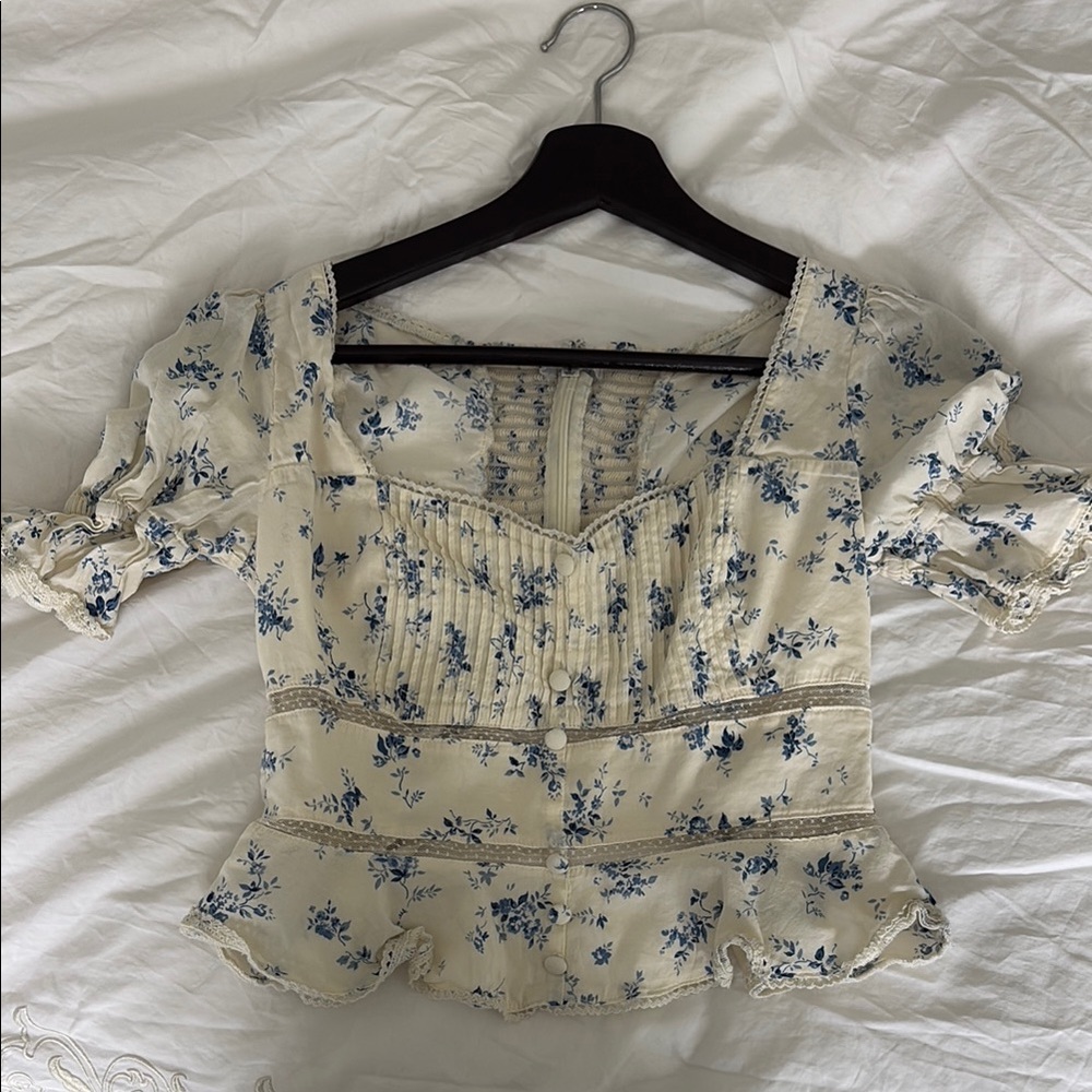 Reformation - White and Blue Floral Peplum Blouse - Size 0